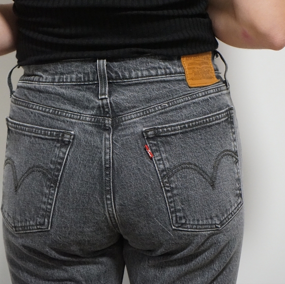 Levi's black wedgie jeans - Picture 3 of 3